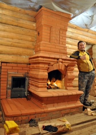 Огнеупорный и жаропрочный короб в стене для дымохода в каркасном доме своими руками: пошаговая инструкция