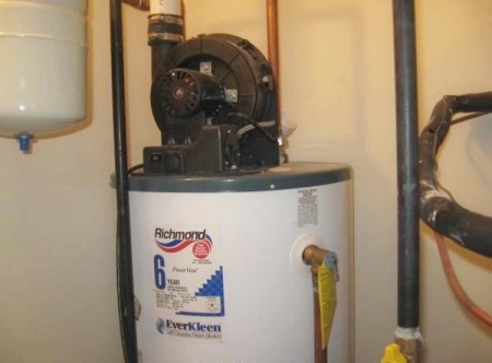 Газовый накопительный водонагреватель с закрытой камерой сгорания (с принудительной тягой)