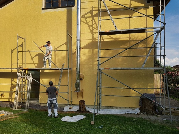 Чем отделать фасад дома из газобетона: материалы и способы их монтажа