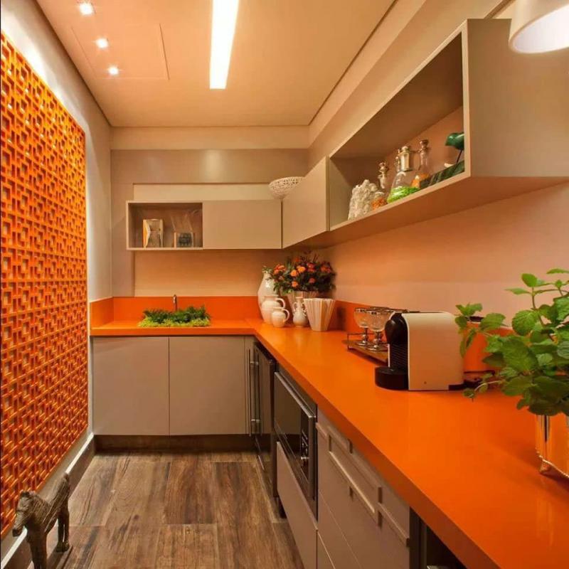 Оранжевая кухня 6 кв. м 2
