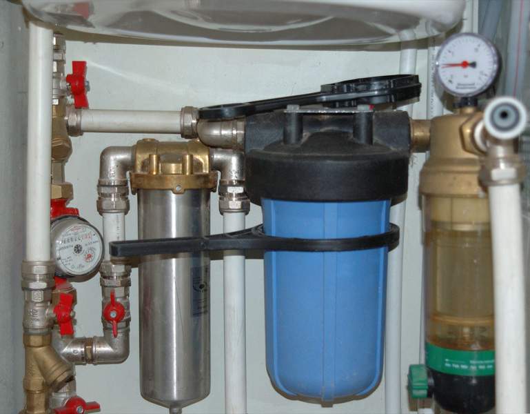 Фильтры тонкой очистки воды: какой лучше под горячую и холодную, для дачи, дома, квартиры, цена и отзывы покупателей, а также как происходит замена и установка