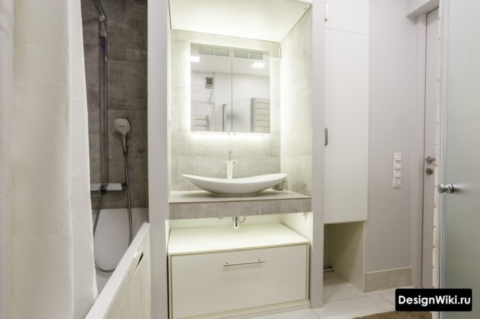 Реальный интерьер маленькой ванной в квартире
