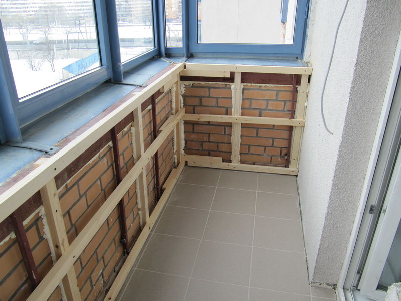 Внутренняя отделка балкона: проведение работ полностью своими руками
