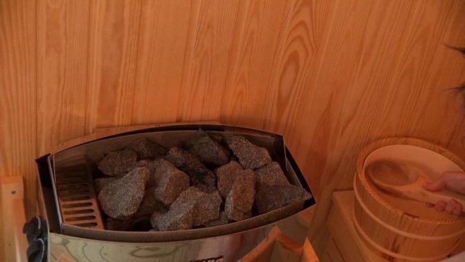 Как уложить камни в банную печь сетку?